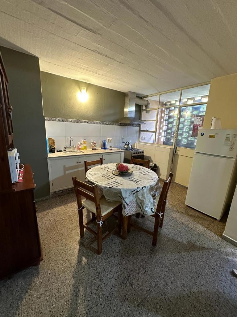 Leohome Melo Exteriör bild